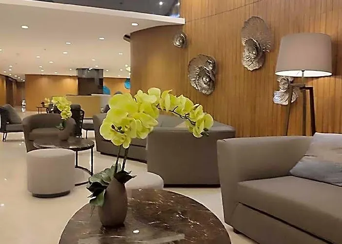 Comfyaffordablecondomoanearairportwithwi-fi68 5*